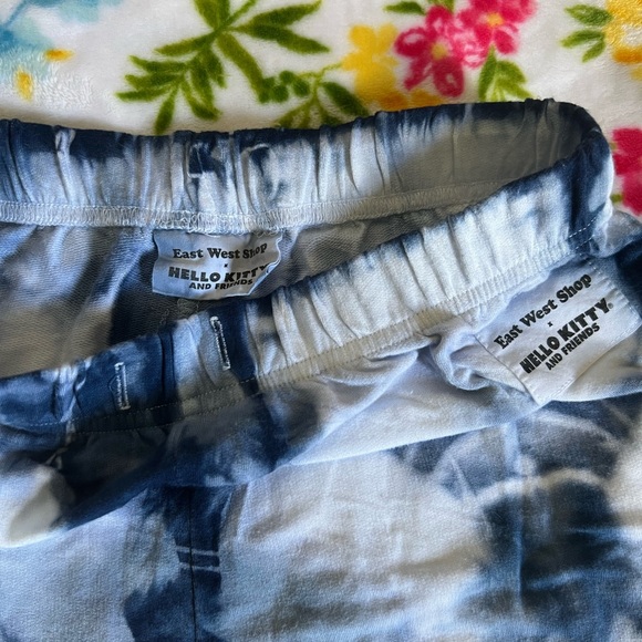Hello Kitty & Friends sweatpants size XS - Picture 4 of 5